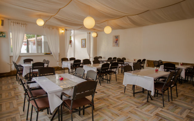 Usad'ba Zolotyie Vorota Hotel