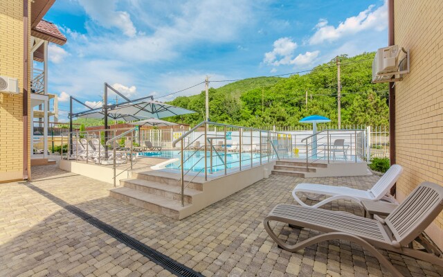 Krinitsa Apart Hotel