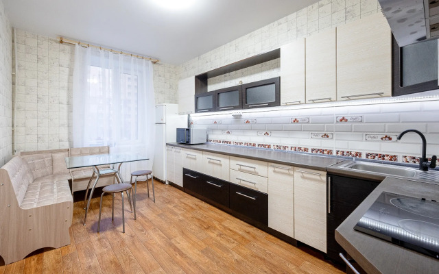 Bukharestskaya 118k3 Bol'shiye Apartments