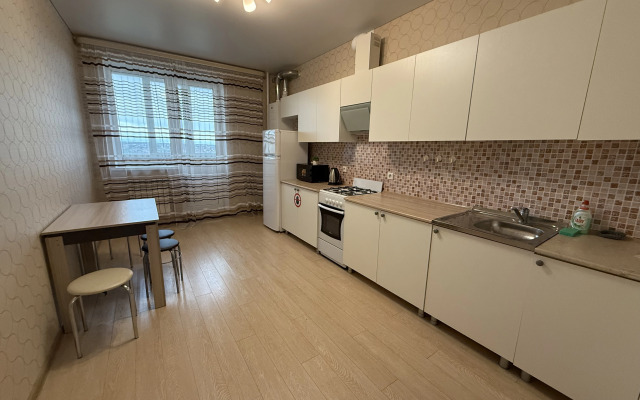 Uyutnaya odnushka s vidom na Olimpiyskiy park Flat