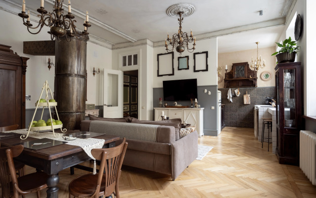 Ryadom S Nikolskim Sadom I Kofeyney Aster Apartment