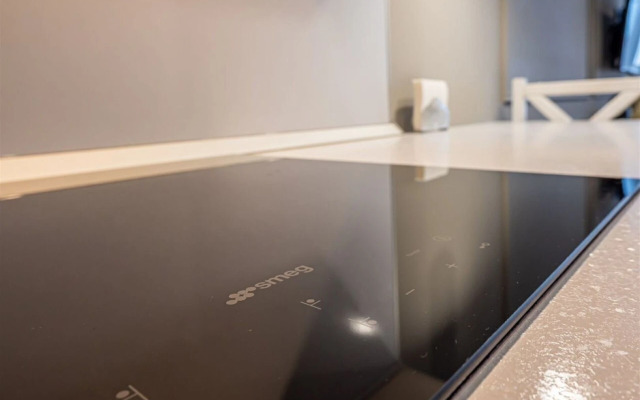 Квартира на Апанасенковской Улице 12/1к1