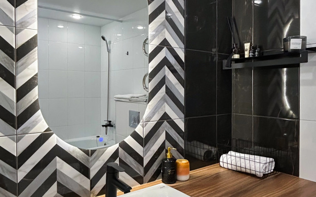 U Metro Parnas Flat