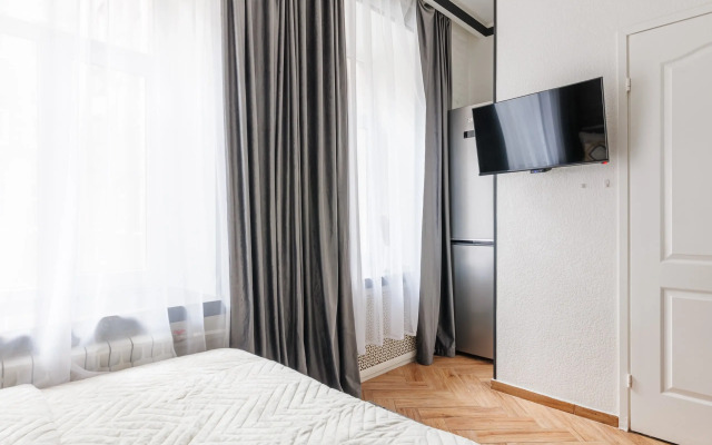 Апартаменты Студия у Площади Восстания