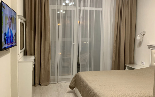 U Muzeya Yantarya Flat