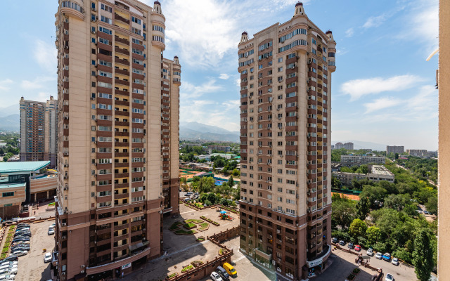 Uyut v Ritme Minimalizma Apartment
