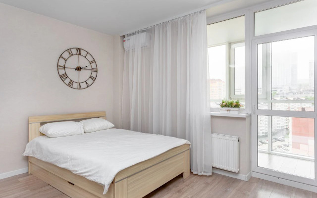 V Dome S Zakrytoy Territoriey Flat