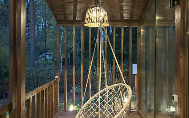 U Ozera S Terrasoy Sosnovy Dom Private house