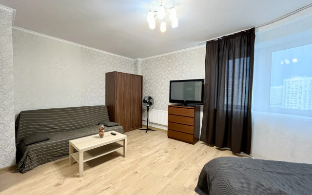 Layf 2 kom na Andreya Belogo 1 Flat