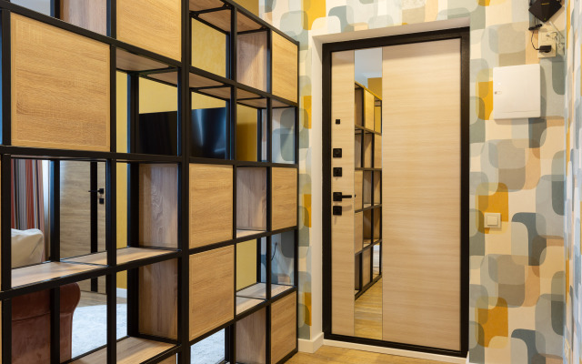 LuxHoll Flat