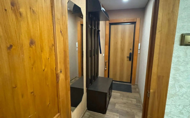 Na Internatsionalnoy 105 Flat