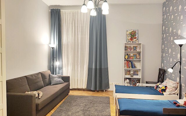 Апартаменты Петербургская Квартира в Центре на Марата