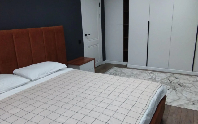 Dizaynerskaya Flat