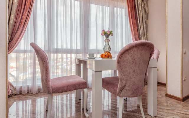 Per. Bogdana Khmelnitskogo 10 Flat