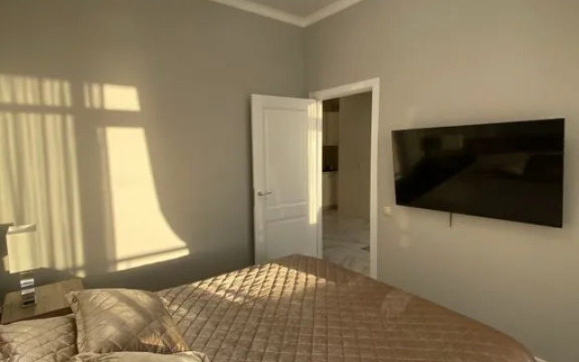 Na Ulitse Pervomayskoy 1 Flat