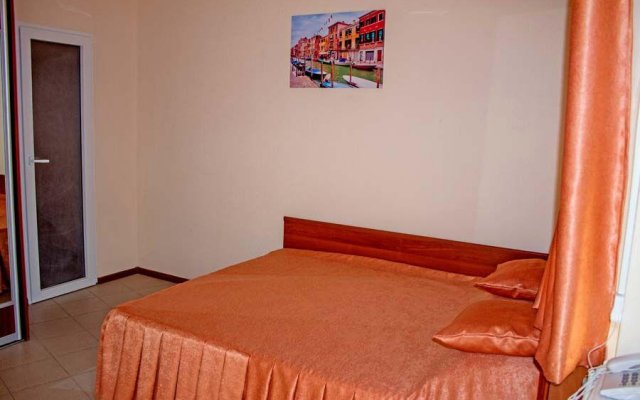 Venetsiya Hotel