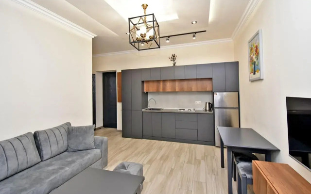 2-K, Ulitsa Amiryana, Am713 Flat