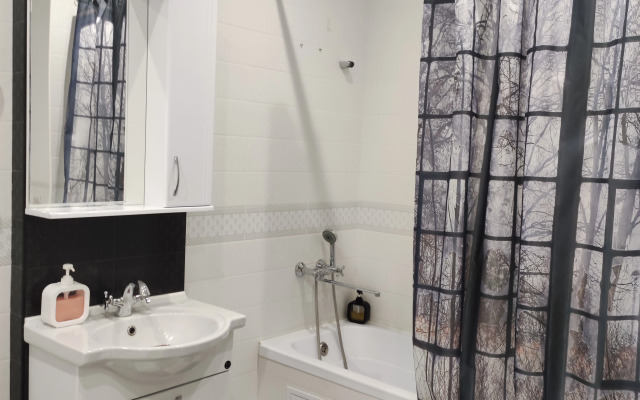 Pugachyovskaya 5 Dom Na Naberezhnoy Flat