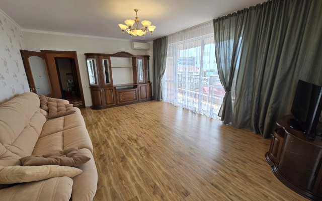 Prostornaya s vidom na more Flat