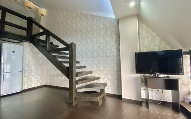 Апартаменты Двухуровневые с Балконом