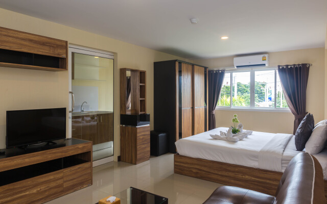 Отель Life Grand Chiang Mai