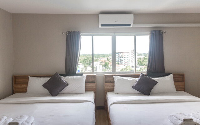 Отель Life Grand Chiang Mai