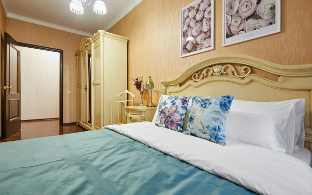 Pion Flat