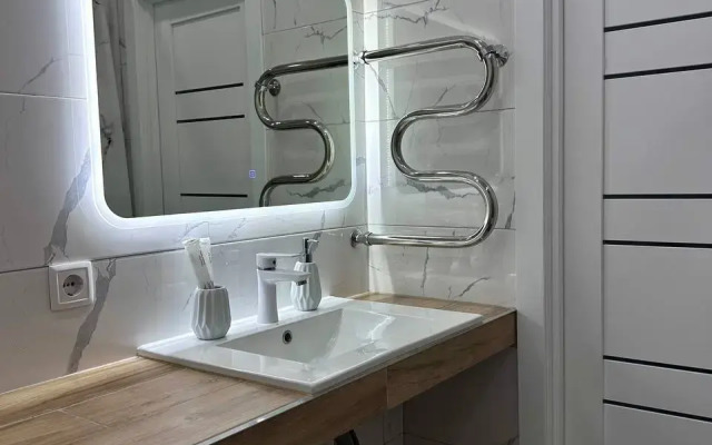 Lyuks Na 19 Etazhe Flat