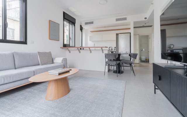 Blueground at Lev Hair ID38 Apartments