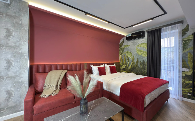 Cozy Haven, Balcony, Unbeatable Location Apartments