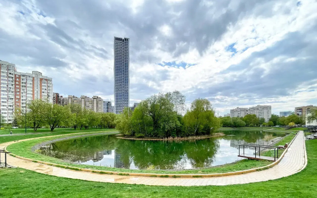 Квартира Уютная студия возле метро и пруда