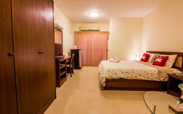 Отель ZEN Rooms Sukhumvit 81