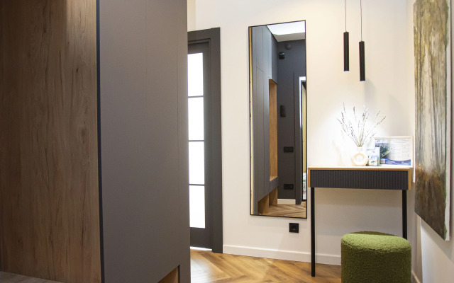 Svetlaya Prostornaya Na Varakina Flat