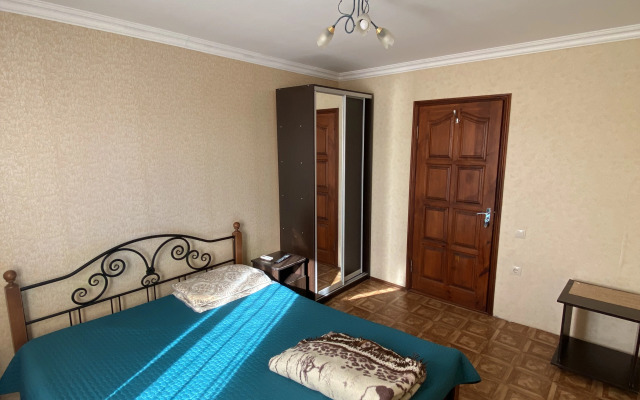 Na Prosvescheniya 152/2 Guest house