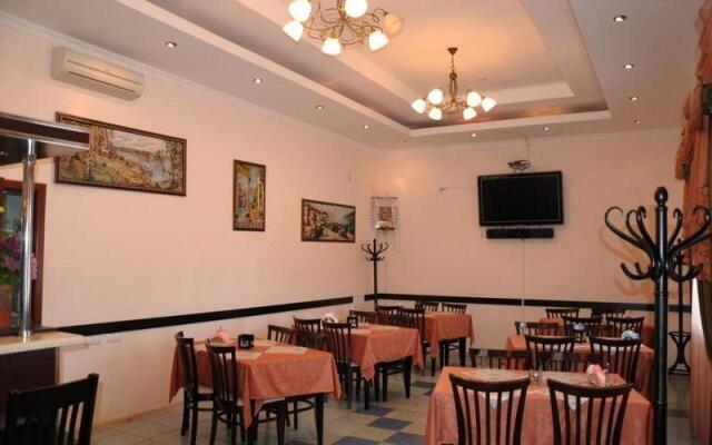 Famp Hotel