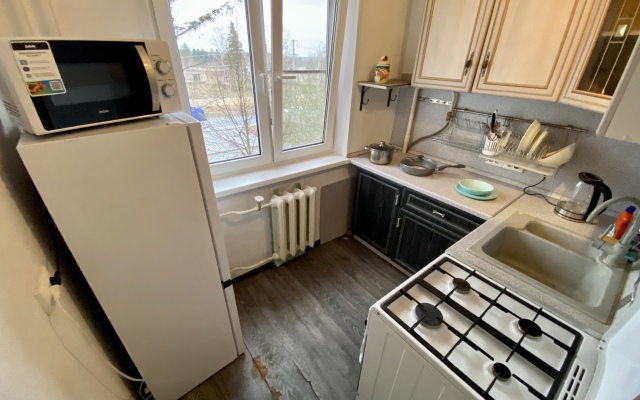 Dvukhkomnatnaya v Poselke Kalininets, Ulitsa Fabrichnaya Flat