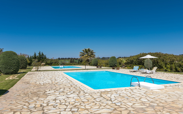 Inuit I Luxury Pool Sani Villa