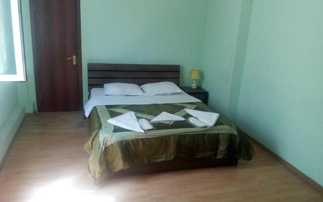 Old Isani Hotel