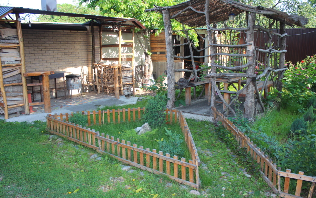 U Druzej Guest House