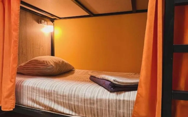 Hostel Roy