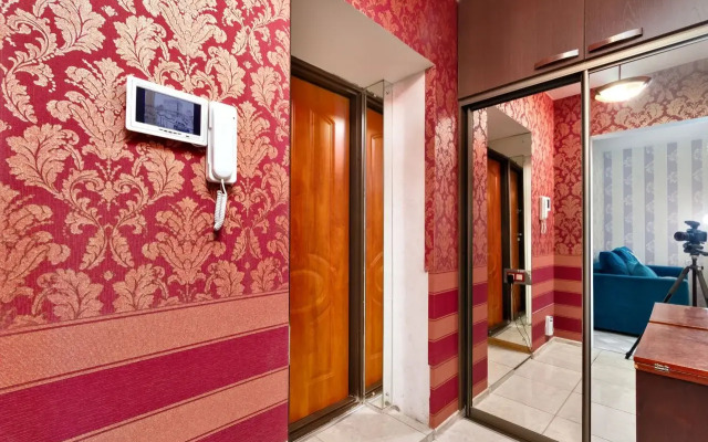 Na Vladimirovskoy 21 Flat