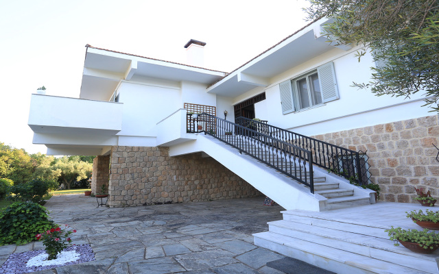 Rika's Seaside Nikiti Villa