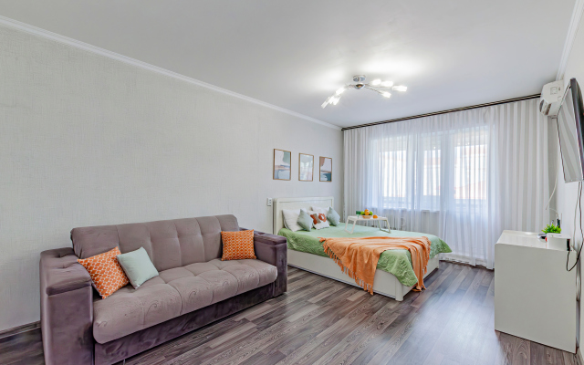 Yarkaya ryadom s Rivyeroy i Tatneft arenoy Flat