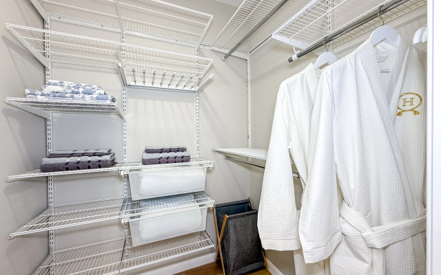Apartment Monako 24 Zhk Graf Tolstoy 311