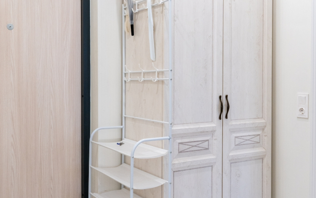 Vesna Na Izmaylovskom Flat