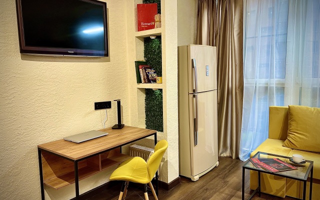 Kvartira Ferrari studio ot Home24 Flat