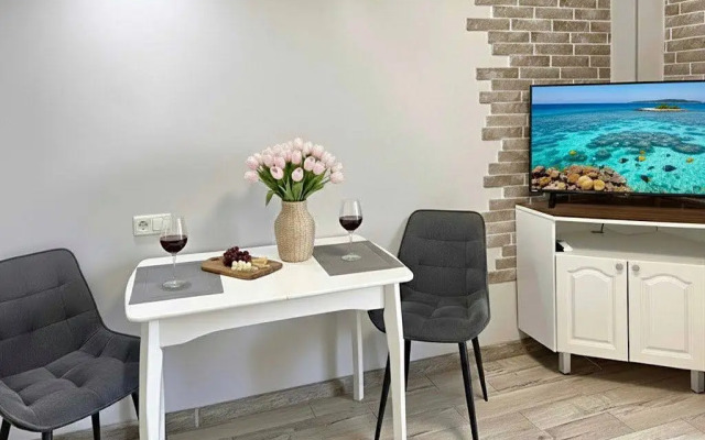 Serdtse Adlera Na Kaspiyskoy Flat