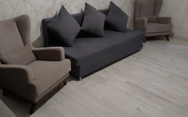 2-K Ulitsa Krasny Spusk 26 Flat
