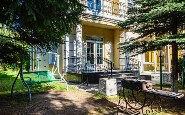 Shikarny Dom V Aprelevke S Basseynom I Saunoy Private house
