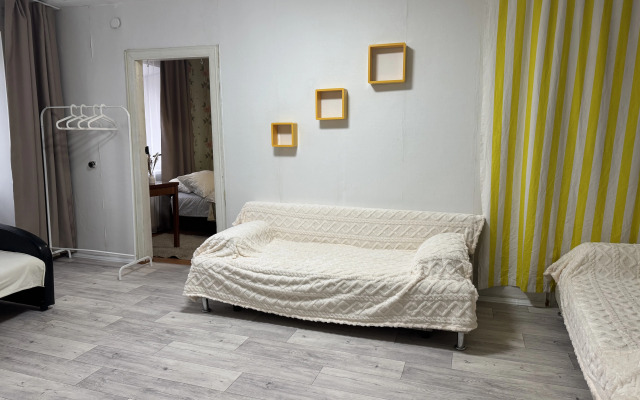 Квартира Уютная на 40лет Октября 6а Кировград